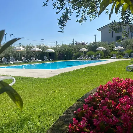 Agricampeggio Oasi Del Garda * 拉齐塞
